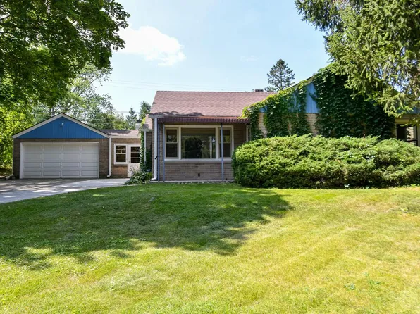 1269 North 120th STREET, Wauwatosa, WI 53226