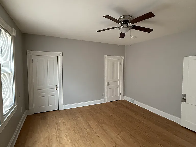 738 Chartiers Ave — Photo 18