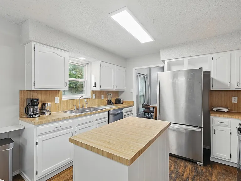 5830 Jester Dr — Photo 14