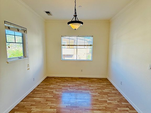 4th image of 223 Valley Oak Dr