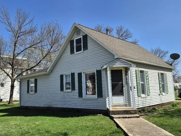 911 13th St, Milford, IA 51351