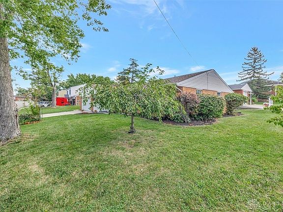 2nd image of 1000 Stanwood Dr