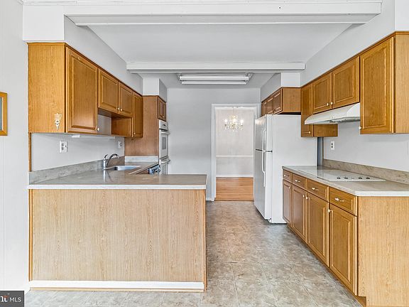 2nd image of 4921 Morning Glory Ct