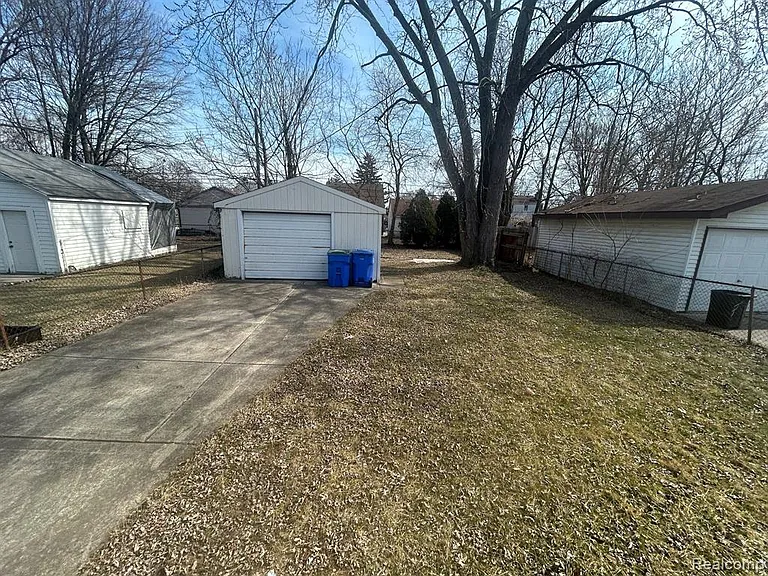 21076 Atlantic Ave — Photo 10