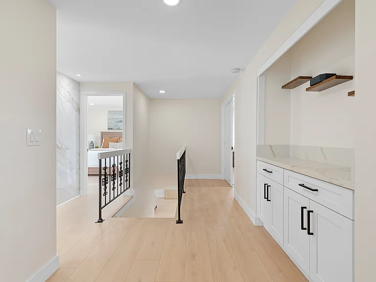 9851 Cloverdale Ave — Photo 60