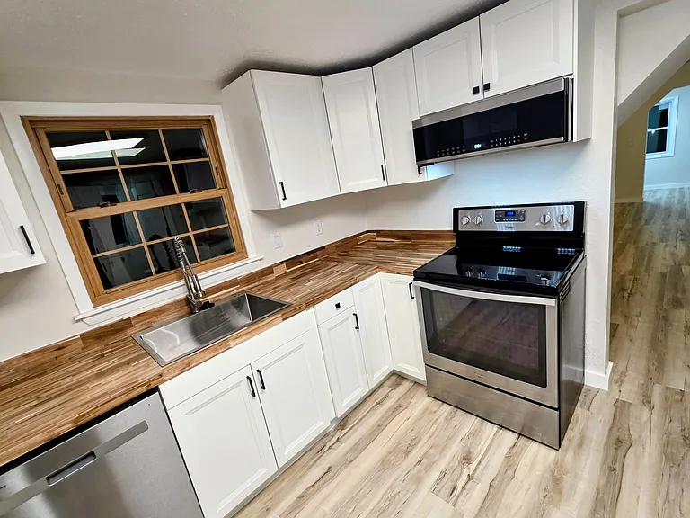 W175S7534 Park Dr — Photo 3