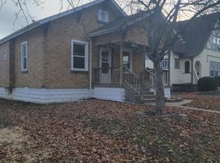 2811 Grand Ave, Davenport, IA 52803