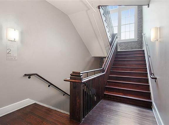 5th image of 1215 Louisiana Ave Unit 103