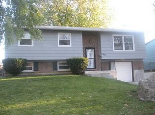 8141 Dartmouth Ln, Hanover Park, IL