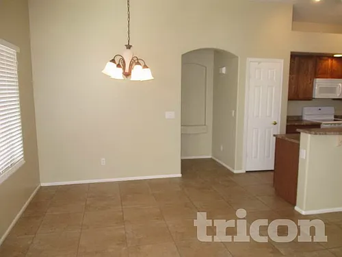 4939 W Burgess Ln Photo 1