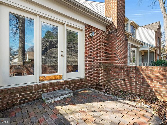 3rd image of 12539 N Lake Ct