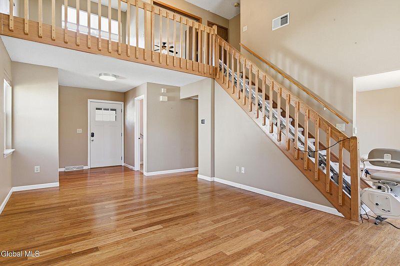 2nd image of 35 Heyden Road