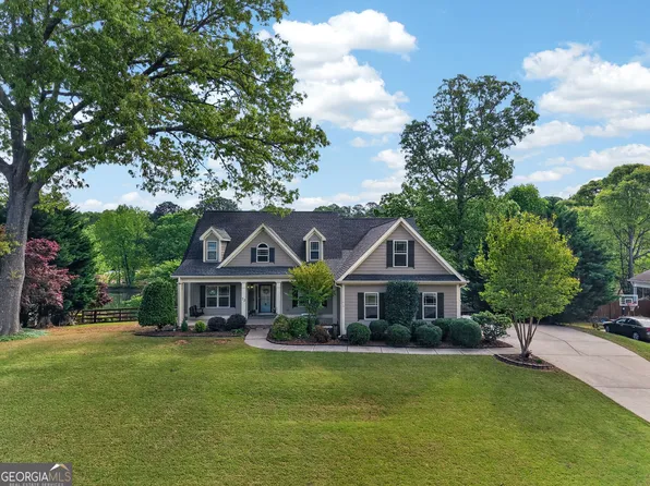 72 Waters Edge Ct, Dallas, GA 30157