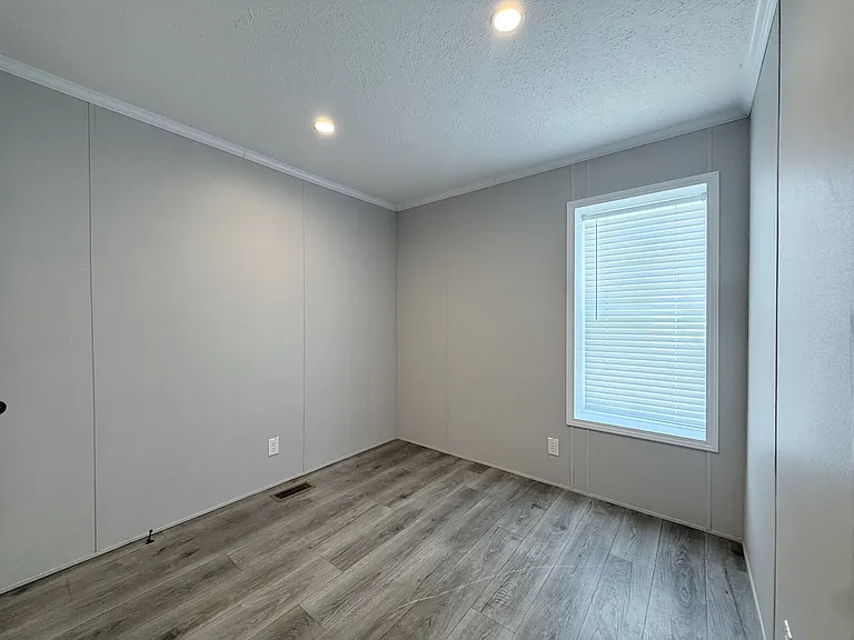 29800 Guilford Cir #152 — Photo 28