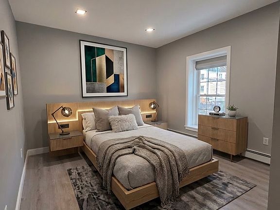 3rd image of 92 Warren St #1