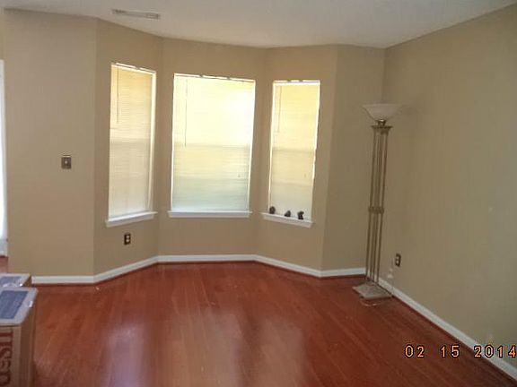 5th image of 156 Penny Ln