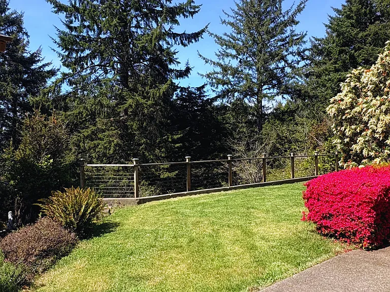 7205 SW Burl Dr — Photo 7