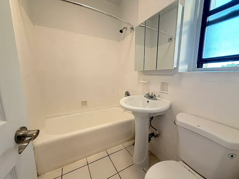 94-40 210th St #2F — Photo 8