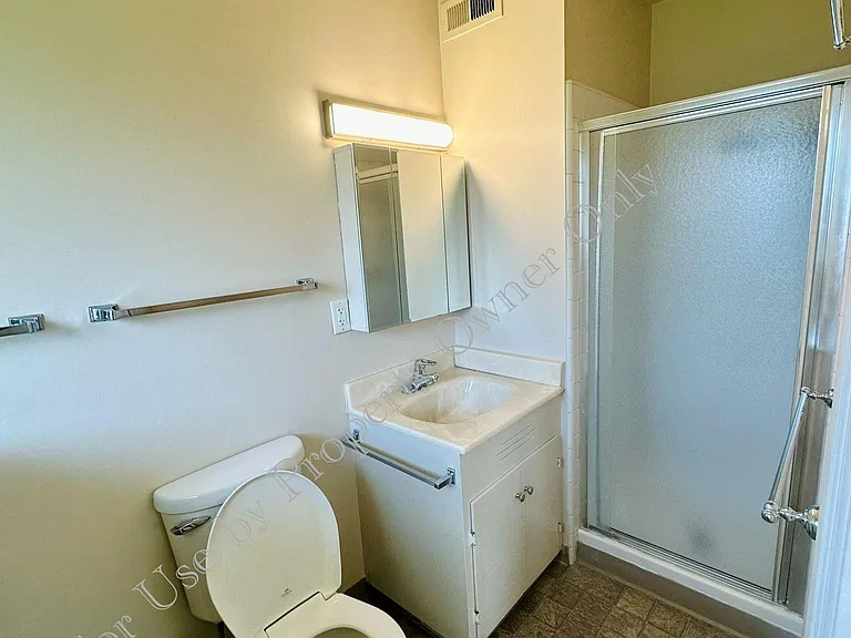 Bathroom1