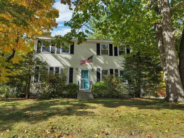 1 Bellflower Circle, Concord, NH 03303