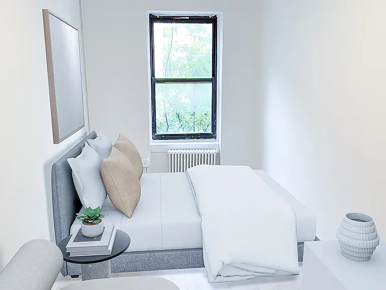206 W 21st St #C3 — Photo 3
