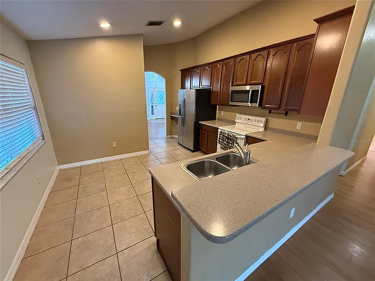 9812 Doriath Cir — Photo 5