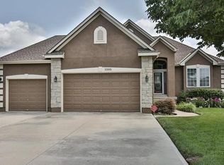 1505 Willow Cir, Raymore, MO 64083