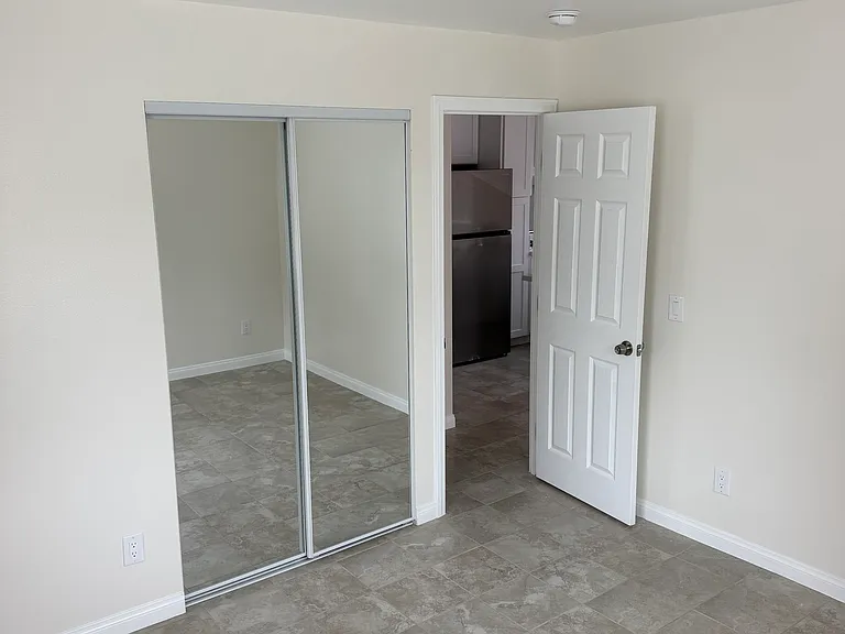 11156 S Grevillea Ave #A — Photo 13