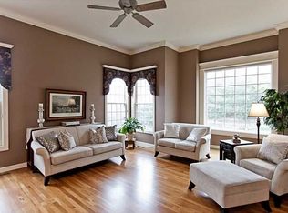 555 Augusta Dr SE, Cedar Rapids, IA 52403
