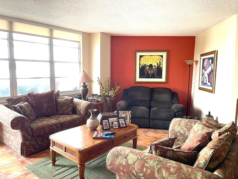 3725 S Ocean Dr — Photo 12