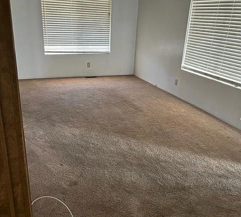 5th image of 569 Mead Ln