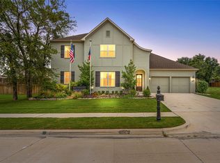 602 Sterling Dr, Benbrook, TX 76126