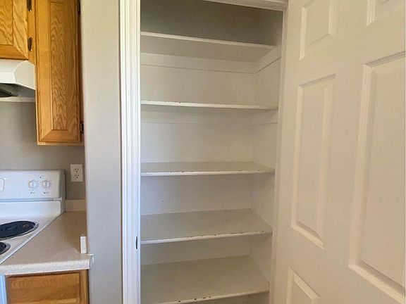 5th image of 628 Valinda Ln