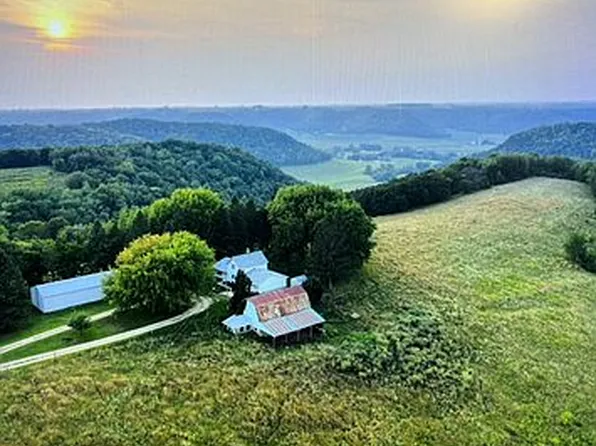 27001 Ridge Hill Dr, Winona, MN 55987