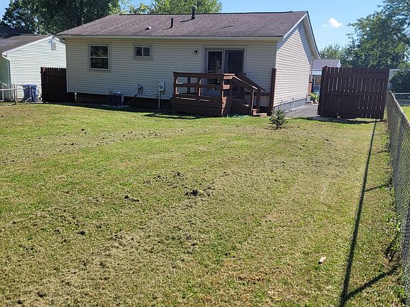 3rd image of 1667 Rebecca St