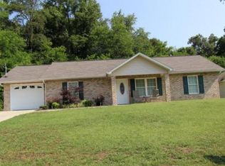 170 Hunters Run Ln, Mt Carmel, TN 37645