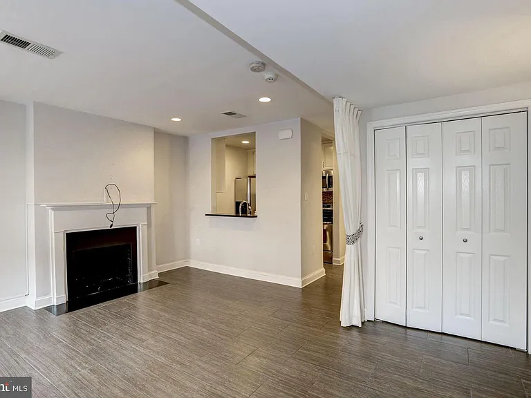 2022 N St NW #B — Photo 3