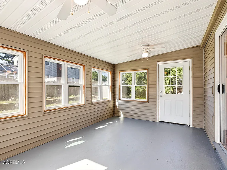 1200 Lawrence Ave — Photo 17