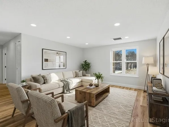 25 Longworth Ave Unit 14, Brockton, MA 02301