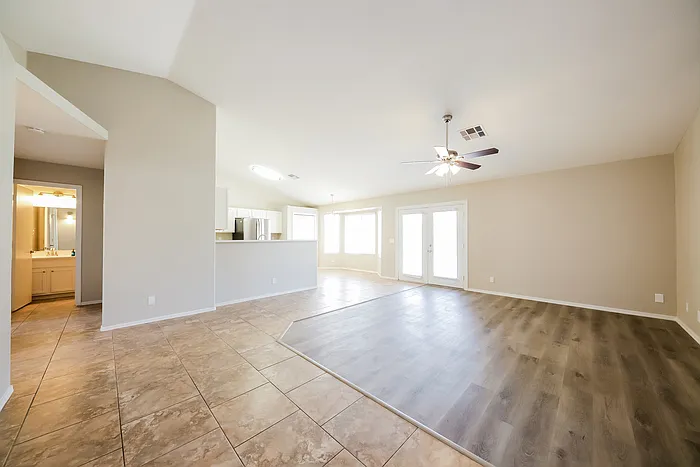 865 W Mesquite Ave — Photo 5