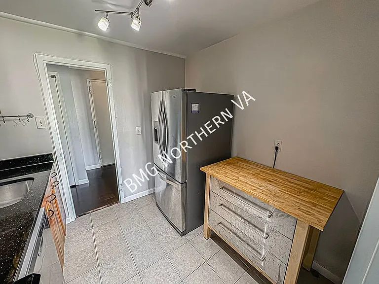3100 S Manchester St #811 — Photo 8