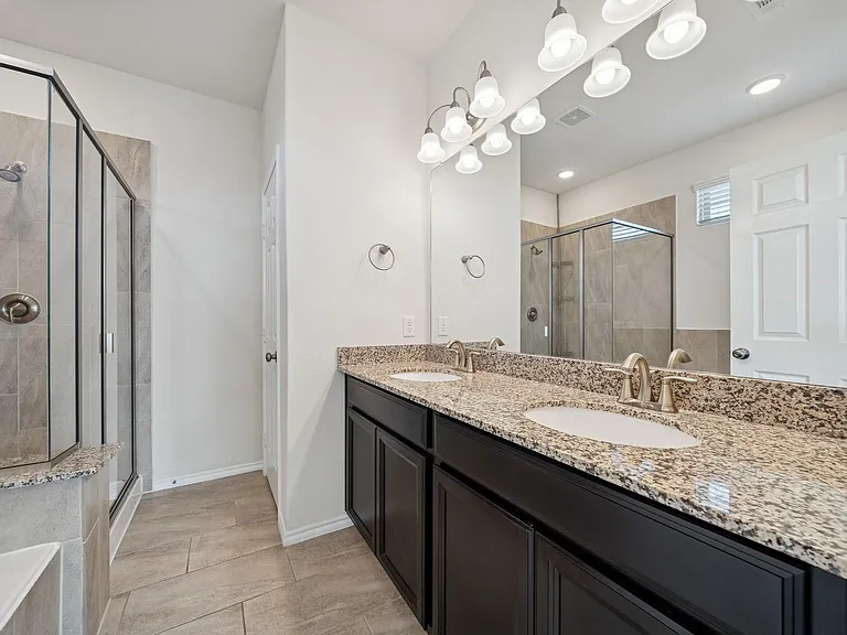 8604 Hollyoaks Creek Ln — Photo 20