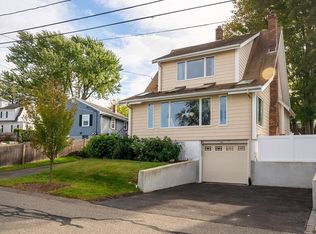 45 Shoreham St, Quincy, MA 02171