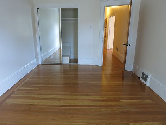 4th image of 1568 Lombard St