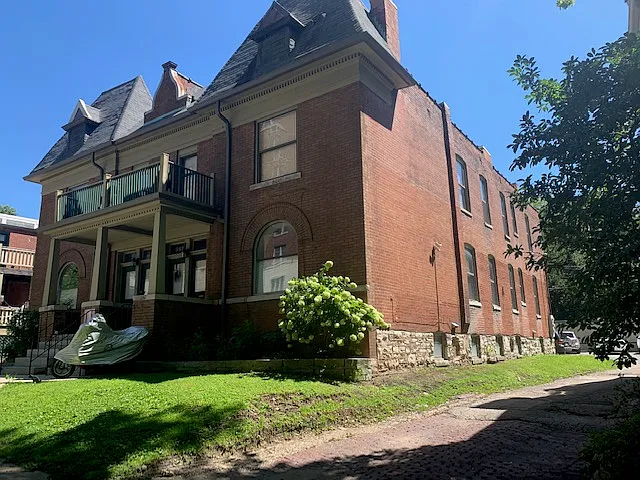 4390 McPherson Ave — Photo 34