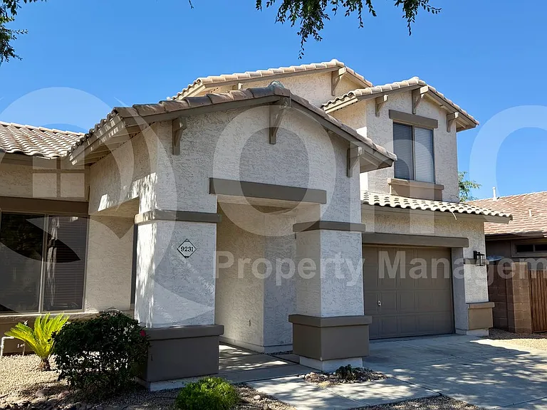 9231 E Lindner Ave — Photo 2