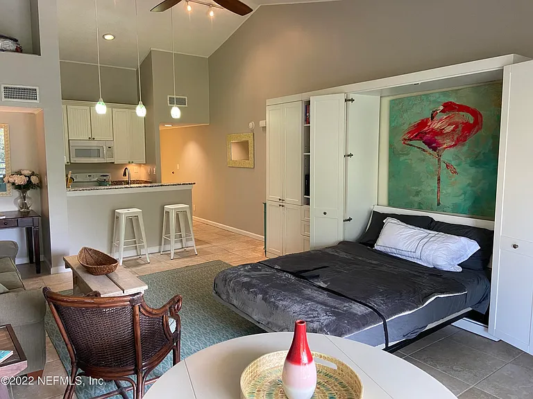 667 Summer Pl — Photo 7