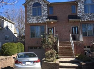 27 Mahan St, Tenafly, NJ 07670