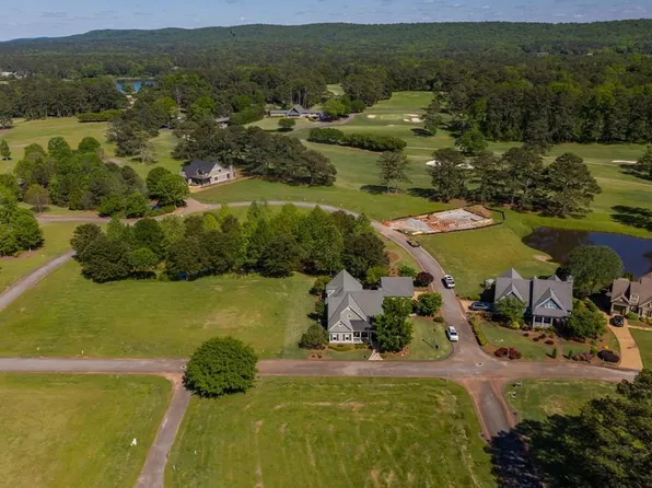 1058 Meadows Ct, Pine Mountain, GA 31822