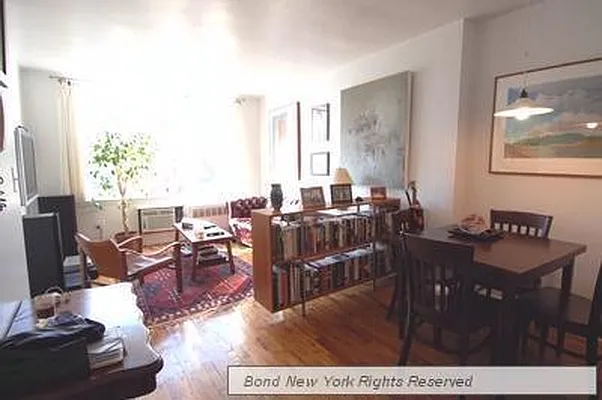 Rented by Bond New York | media 19